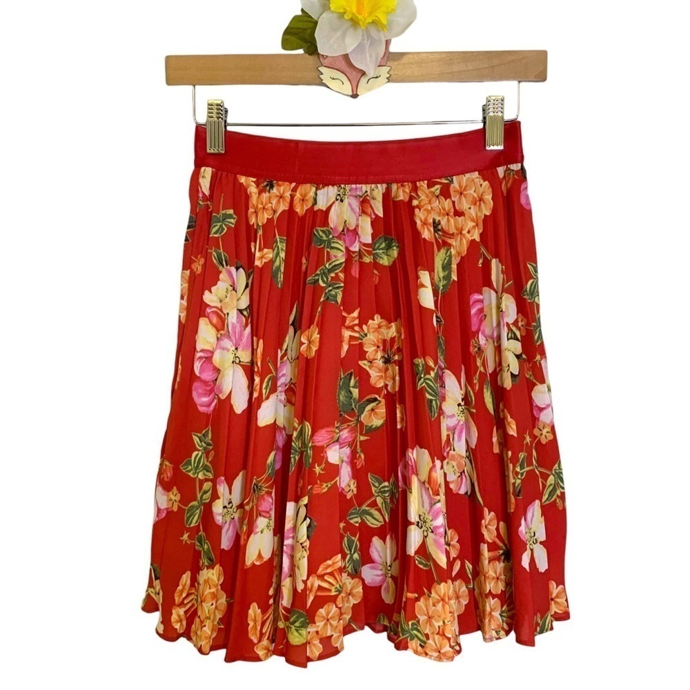Express mini skirt red floral accordion pleated elastic waist skirt size XS